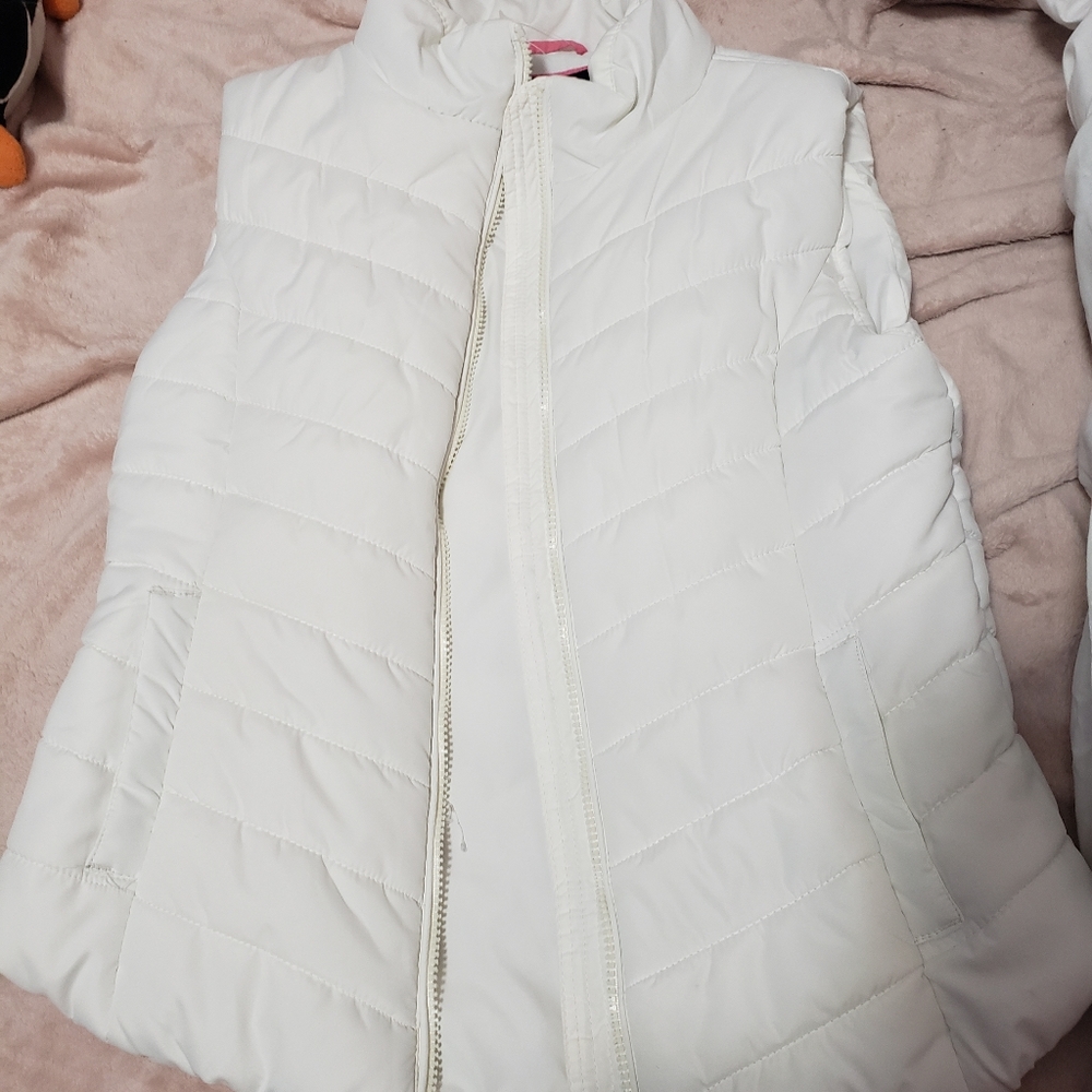 White vest
